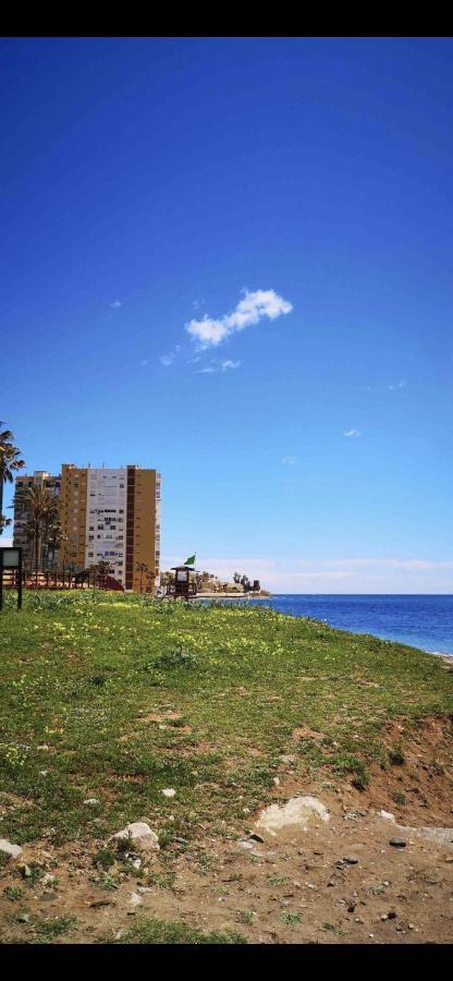 Studio On The Beach Front Daire Málaga Dış mekan fotoğraf