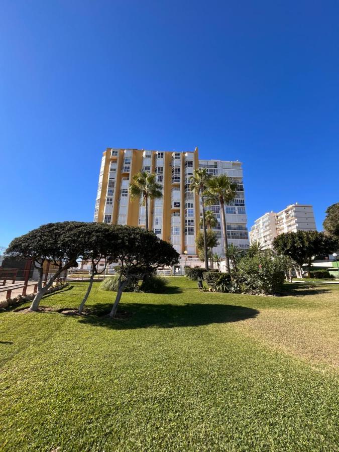 Studio On The Beach Front Daire Málaga Dış mekan fotoğraf