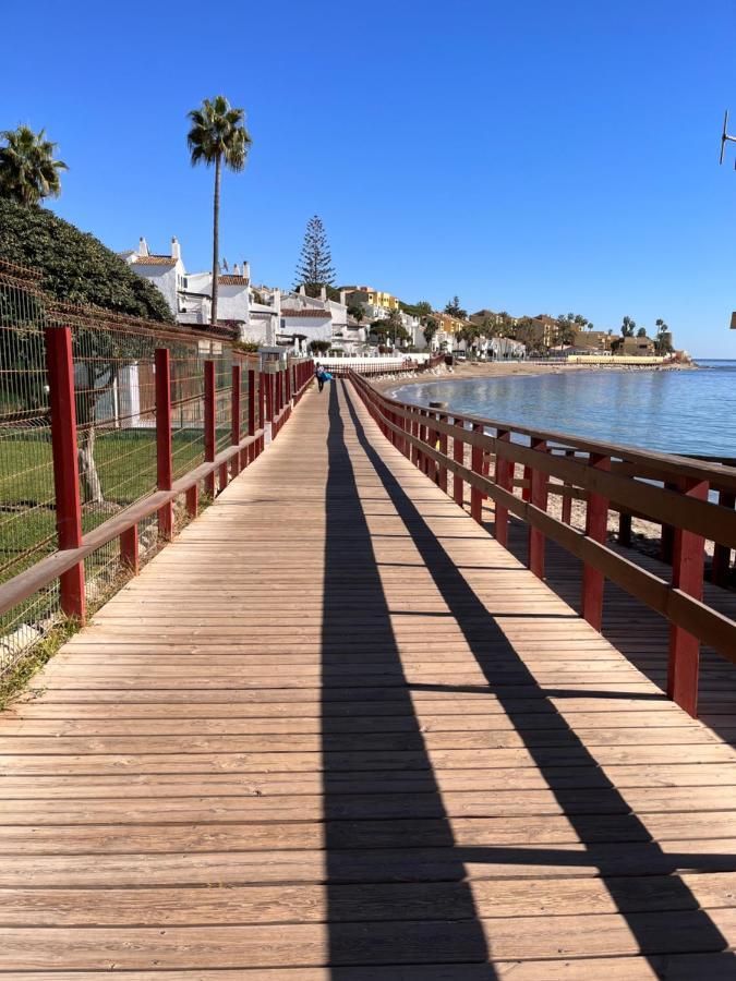 Studio On The Beach Front Daire Málaga Dış mekan fotoğraf